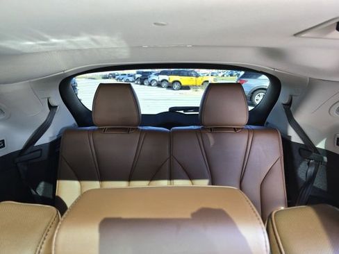 Used 2023 Acura MDX Advance image 16