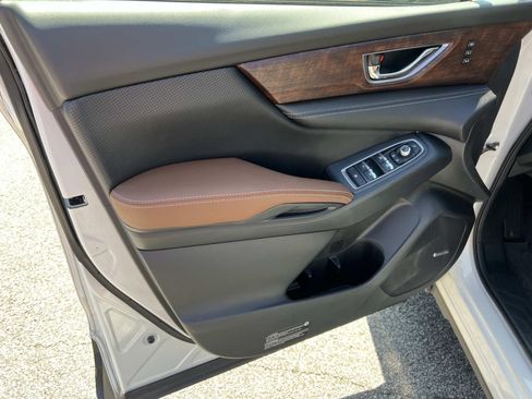 Certified 2023 Subaru Ascent Touring AWD/4WD image 10