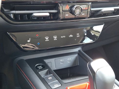 New 2026 Nissan Kicks SR w/ Cold Weather Package AWD/4WD image 25