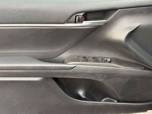 Used 2023 Toyota Camry LE w/ Convenience Package image 10