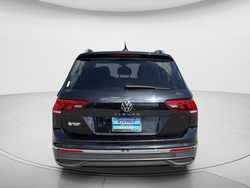 Used 2024 Volkswagen Tiguan SE FWD image 4