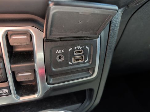 Used 2020 Jeep Wrangler Unlimited Sport S AWD/4WD image 21