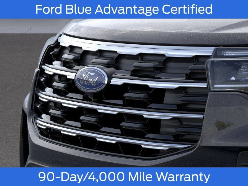 Used 2026 Ford Explorer Active AWD/4WD image 18