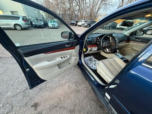 Used 2011 Subaru Outback 3.6R Limited w/ PWR Moonroof Pkg image 10