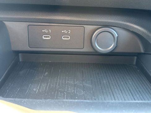New 2026 Nissan Sentra SV w/ Floor Mat Package FWD image 32