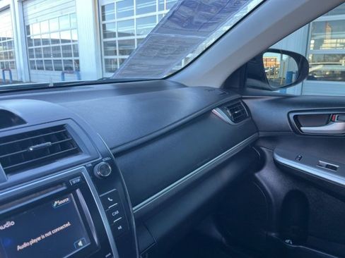 Used 2013 Toyota Camry SE image 27