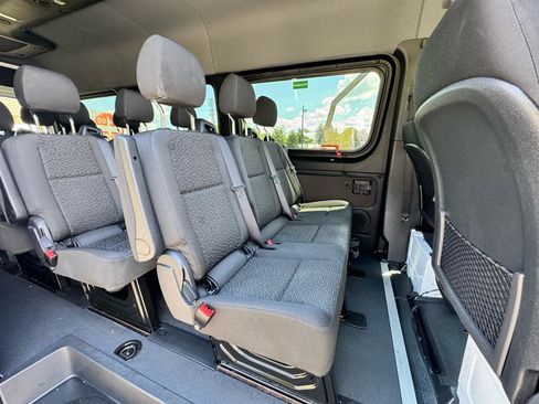 Used 2025 Mercedes-Benz Sprinter 2500 image 19