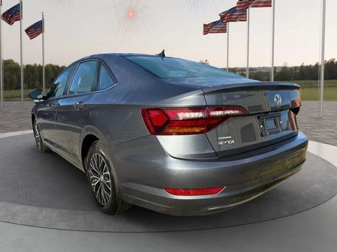 Used 2019 Volkswagen Jetta SEL FWD image 3