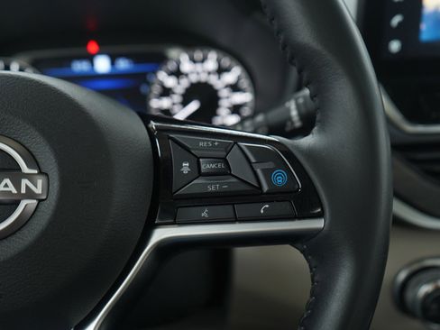 Used 2023 Nissan Altima 2.5 SV w/ SV Premium Package image 26