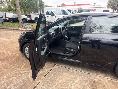Used 2021 Kia Rio S image 10
