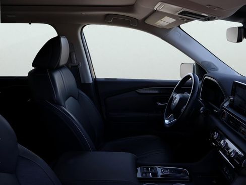 Used 2023 Honda Pilot Elite image 11