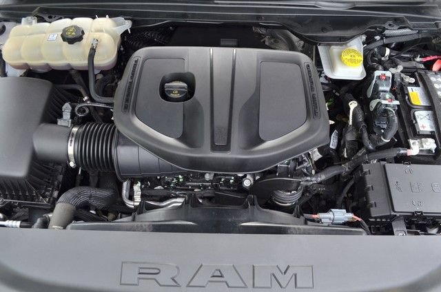 Used 2025 RAM 1500 Big Horn AWD/4WD image 36