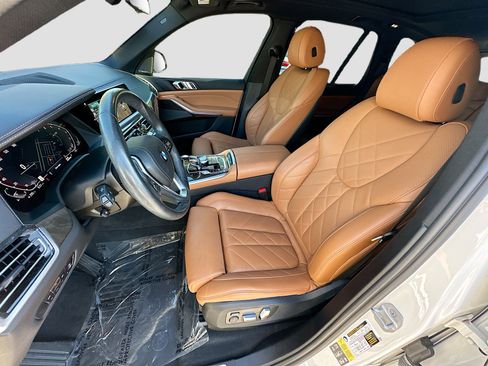 Used 2023 BMW X5 xDrive40i w/ Executive Package image 21