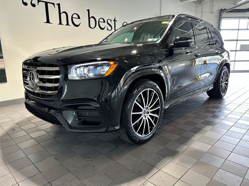 Certified 2025 Mercedes-Benz GLS 450 4MATIC image 8