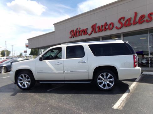 Used 2013 GMC Yukon XL Denali image 49