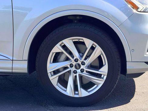 Used 2024 Audi Q7 3.0T Premium Plus AWD/4WD image 10