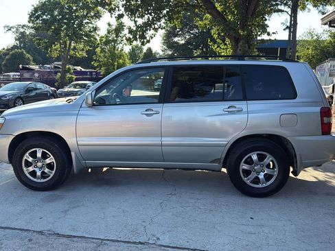 Used 2004 Toyota Highlander 2WD V6 image 8