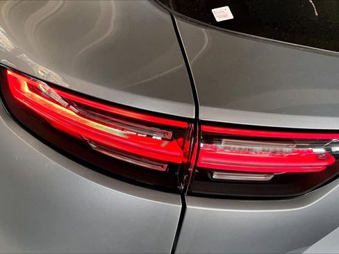 Used 2021 Porsche Cayenne image 29