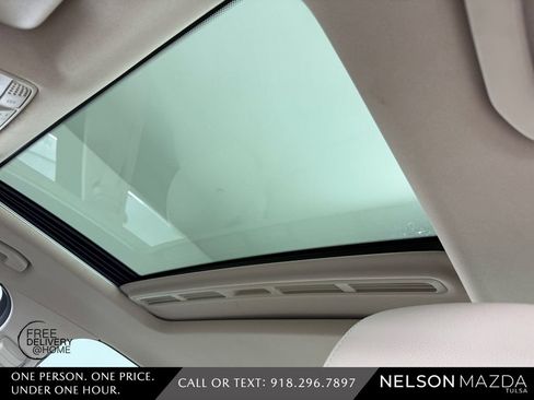 Used 2017 Mercedes-Benz E 300 4MATIC image 19