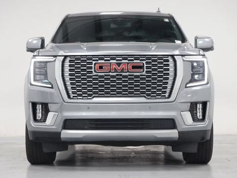 Used 2023 GMC Yukon Denali AWD/4WD image 2