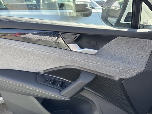 New 2025 Volkswagen Tiguan S image 13