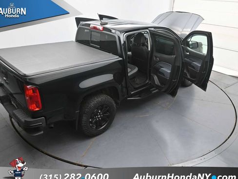 Used 2018 Chevrolet Colorado Z71 w/ Z71 Midnight Edition AWD/4WD image 40