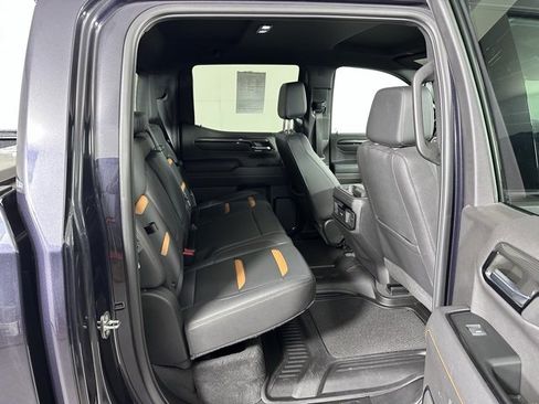 Used 2023 GMC Sierra 1500 AT4 w/ AT4 Premium Package image 11