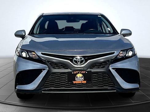 Used 2024 Toyota Camry SE image 6