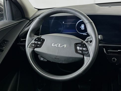 Used 2023 Kia Niro Wind w/ Wind Preserve Package FWD image 18