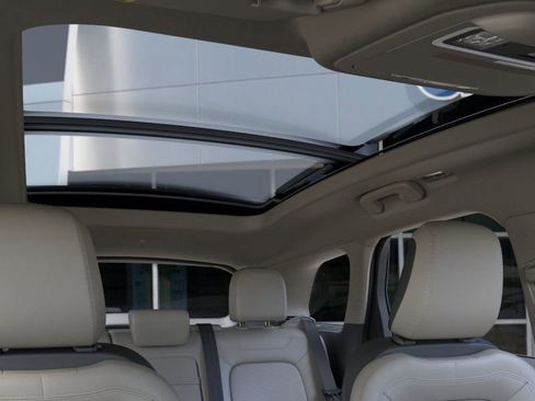 Used 2025 Lincoln Corsair Grand Touring image 22