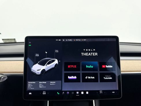 Used 2020 Tesla Model Y Long Range image 24