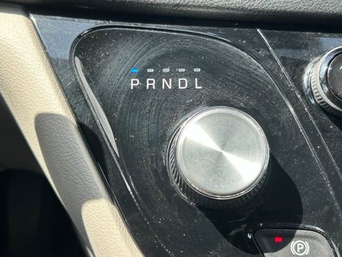 Used 2020 Chrysler Pacifica Touring-L Plus image 24