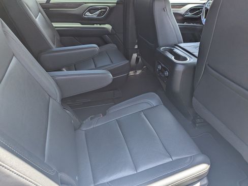 Used 2022 Chevrolet Tahoe LT w/ Luxury Package RWD image 10