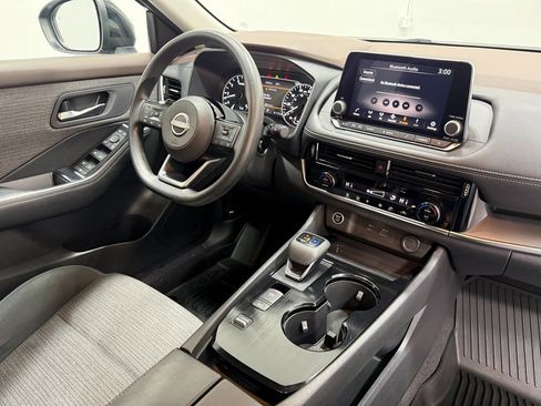 Used 2022 Nissan Rogue SV FWD image 28