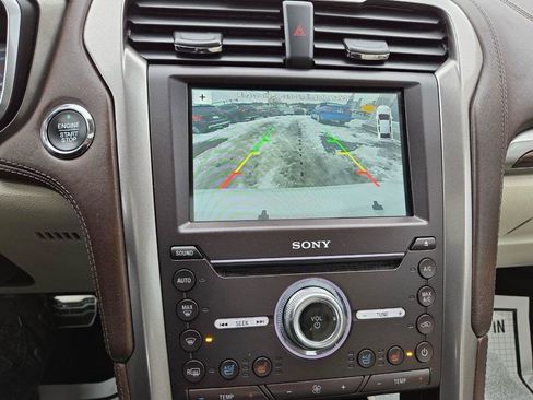 Used 2017 Ford Fusion Energi Platinum FWD image 21