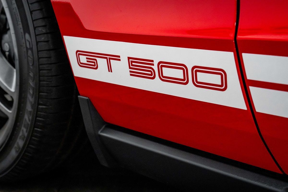 Used 2012 Ford Mustang Shelby GT500 RWD image 16