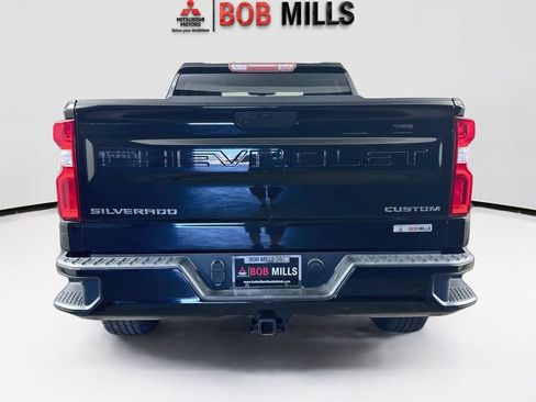 Used 2020 Chevrolet Silverado 1500 Custom w/ Custom Value Package RWD image 6