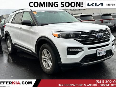 Used 2024 Ford Explorer XLT w/ Equipment Group 202A image 1