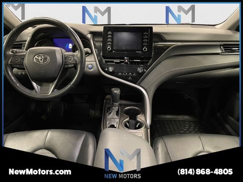 Used 2022 Toyota Camry SE w/ Cold Weather Package AWD/4WD image 10