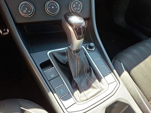 Certified 2024 Volkswagen Jetta Sport image 19