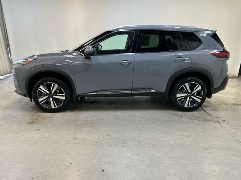 Certified 2022 Nissan Rogue SL w/ SL Premium Package image 9