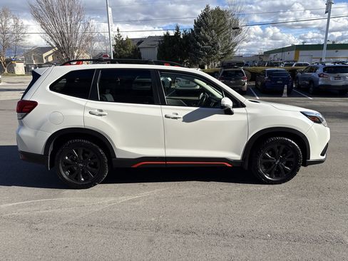 Used 2022 Subaru Forester Sport image 7