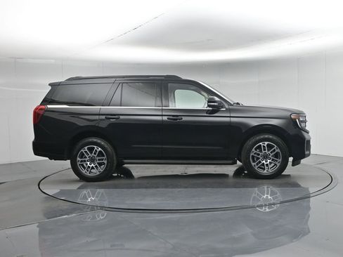 Used 2025 Ford Expedition Active AWD/4WD image 32