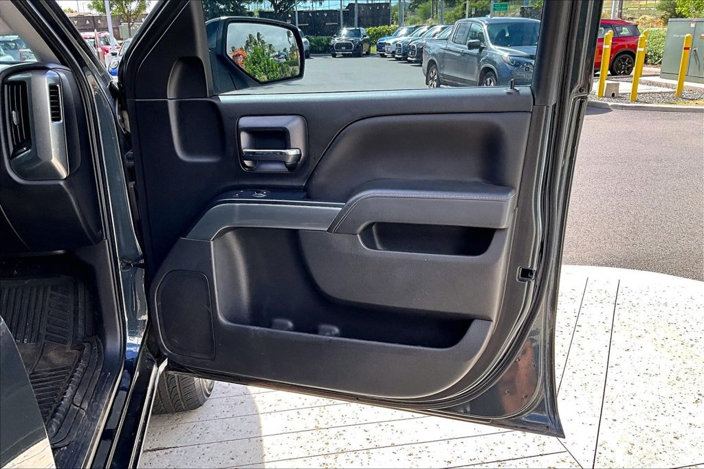 Used 2018 Chevrolet Silverado 1500 LT w/ LT Eassist Package AWD/4WD image 22