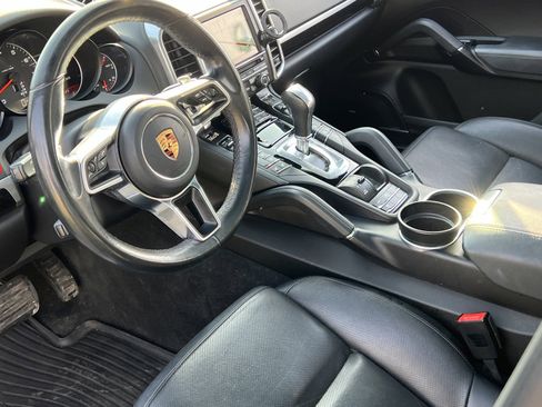 Used 2016 Porsche Cayenne image 12