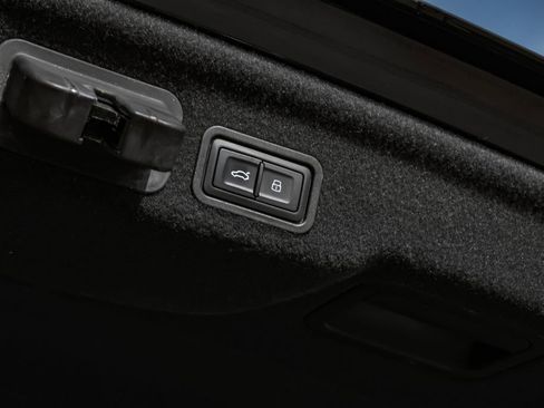 Used 2017 Audi A8 L 3.0T image 59