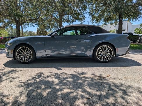Used 2025 Ford Mustang GT Premium RWD image 5