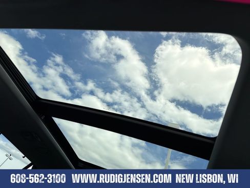 Used 2023 Ford Explorer Limited w/ Equipment Group 301A AWD/4WD image 21