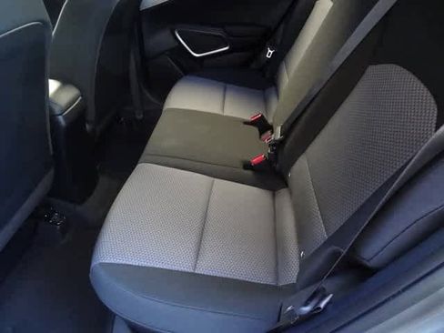 Used 2023 Kia Soul LX w/ LX Technology Package image 7