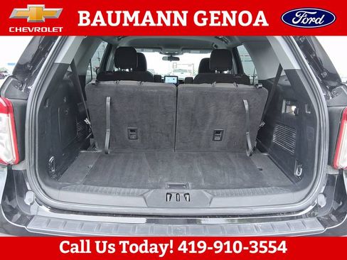 Used 2023 Ford Explorer XLT AWD/4WD image 5
